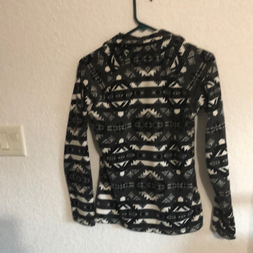 Black And White Patterned Pullover - image 3